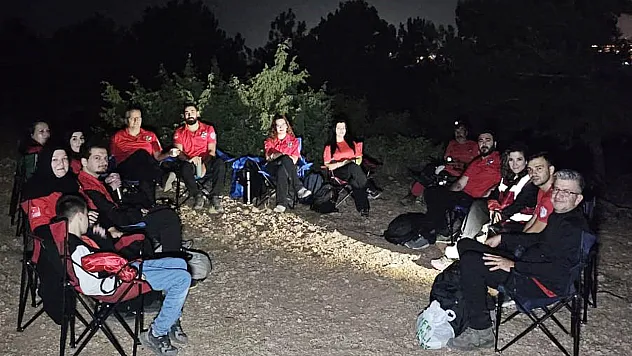 Dorlion Arama Kurtarma Ekibi Meteor Yağmurunu Zirveden İzledi