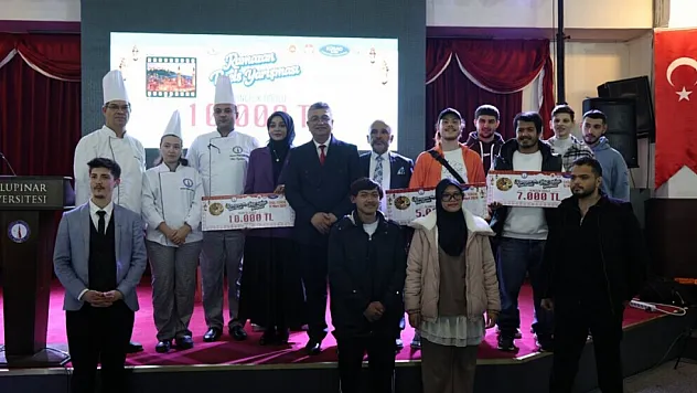 DPÜ'de Ramazan Yarışmalarında Dereceye Girenler Ödüllerini Aldı