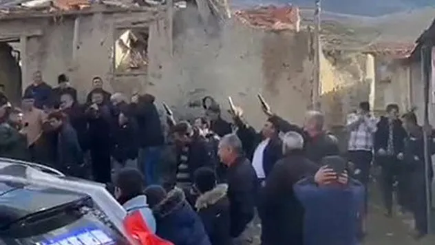 Düğünde Havaya Ateş Açan Muhtar Ve Beraberindekiler Gözaltına Alındı