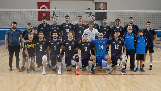 Efeler İlk hazırlık maçına çıktı