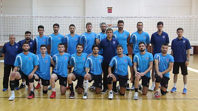 Efeler sahaya çıkıyor