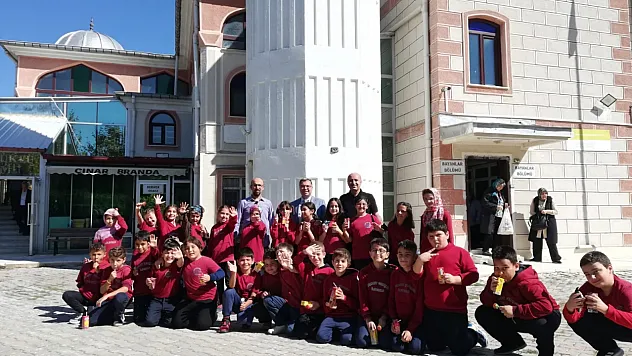 Eğitim Camiası Cuma Namazında Bir Araya Geldi