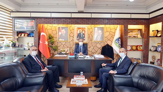 Eğitim hakkında  istişarede bulundular