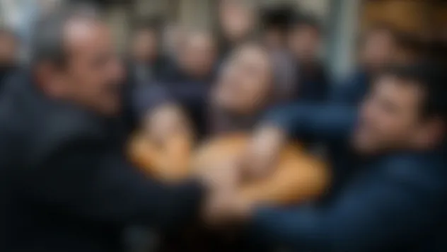 Ekmek Sırası Tartışması Adliyelik Oldu!