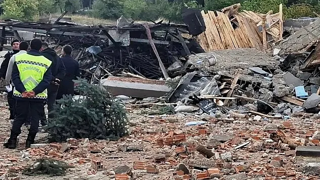 Emet'te Kazan Dairesinde Patlama