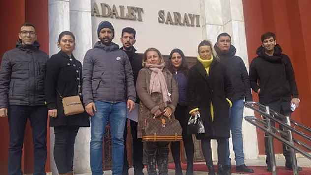 Emirdağ Belediyesi'nin eski  çalışanları haklarını arıyor