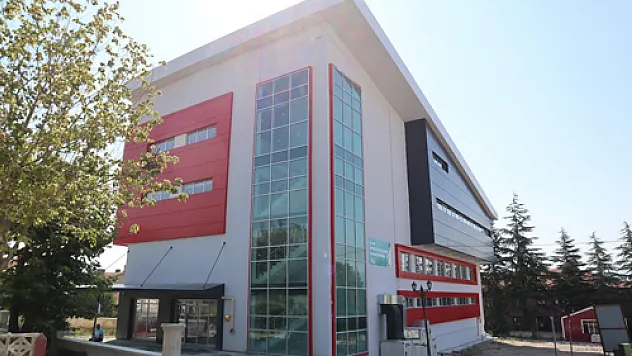 Emirdağ Gençlik Merkezi’nde  hazırlıklar bitmek üzere