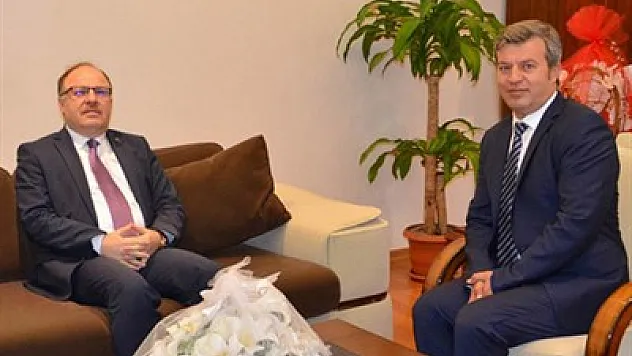 Emniyet ve Valilik iç içe göre yapıyor