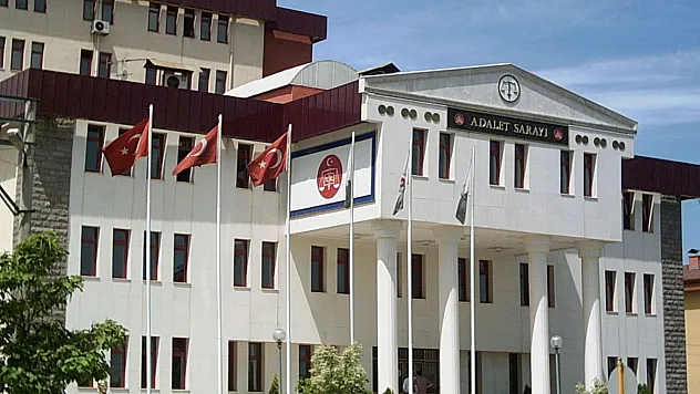 Engelli aracını kurtarmaya çalışıyorlar – Kocatepe Gazetesi