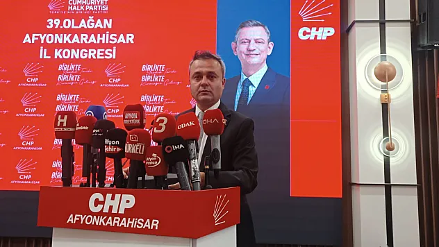 Erhan: Dimdik Bir Duruş Sergilemek İçin Buradayız