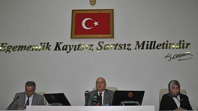 Erkmen Belediyesi'nden spor salonuna bedelsiz devir