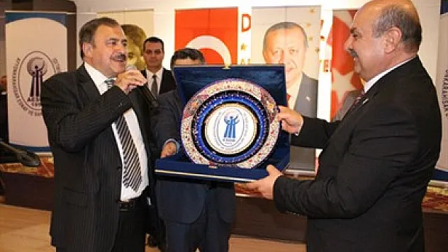 'Eroğlu Cumhuriyet tarihinin en başarılı bakanı'