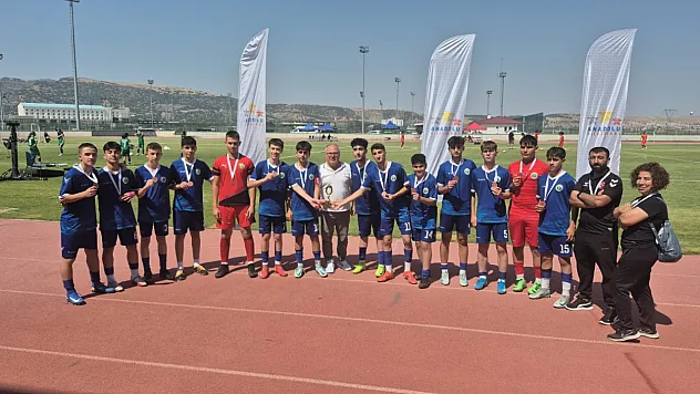 Erzincan Futbol Takımı Anadolu Yıldızlar Ligi'nde Türkiye Üçüncüsü Oldu