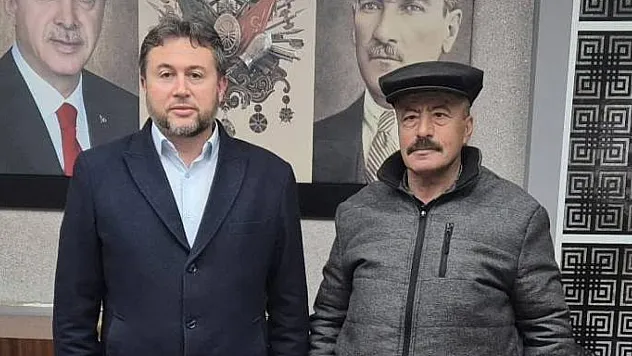 Eski Belediye Başkanı'nın İsmi Stattan Söküldü, Halı Sahaya Verildi