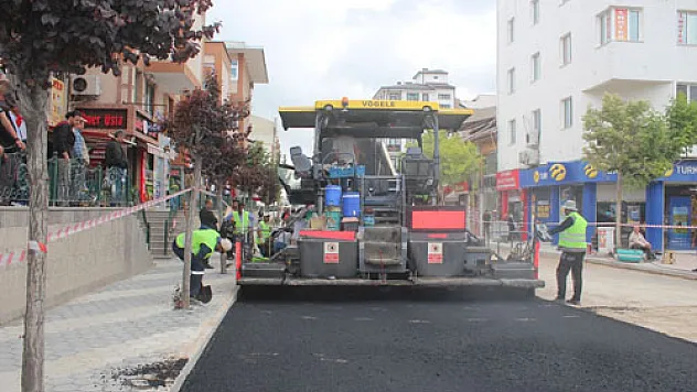 Eskişehir Caddesi'nde  alt yapı ve asfalt yenilendi