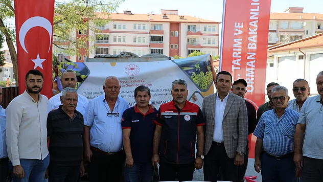 Eskişehir'de Çiftçilere Kanola Tohumu Desteği Verildi