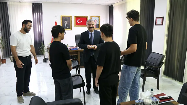 Eskişehir'de Çocuk Evleri Sitesi Sakinlerinden Anlamlı Aşure Etkinliği