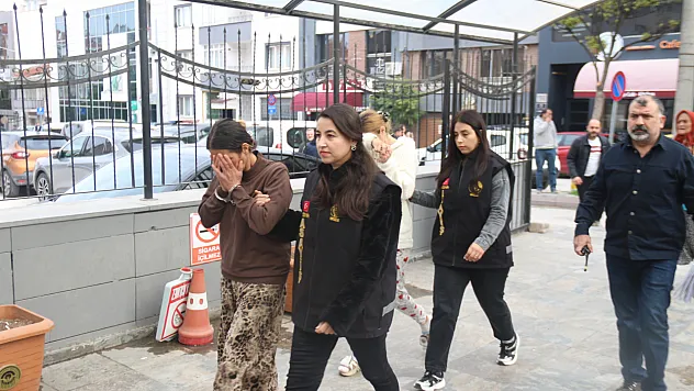 Eskişehir'de Hırsızlık Şüphelileri Adliyeye Sevk Edildi: 2 Tutuklama!