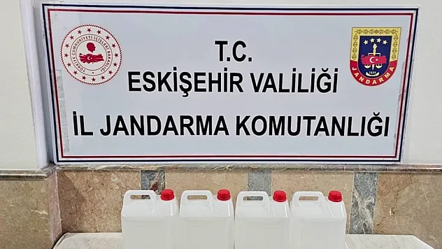 Eskişehir'de Jandarma Kaçak ve Sahte Alkol Operasyonu Düzenledi