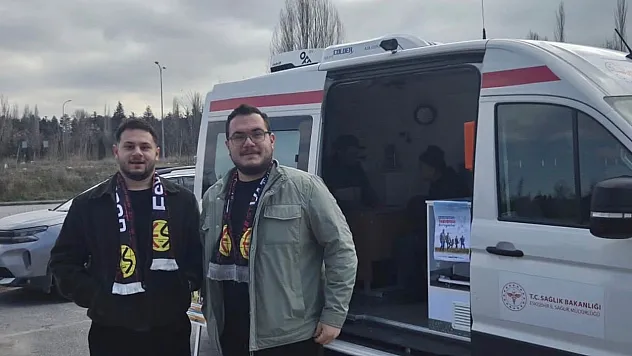 Eskişehir'de Mobil Sigara Bıraktırma Aracı Taraftarla Buluştu