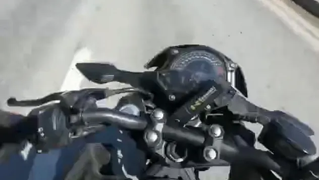 Eskişehir'de Motosiklet Kazası! Şerit Değiştirirken Yere Savruldu
