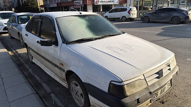 Eskişehir'deki Soğuklar Arabaları Etkiledi