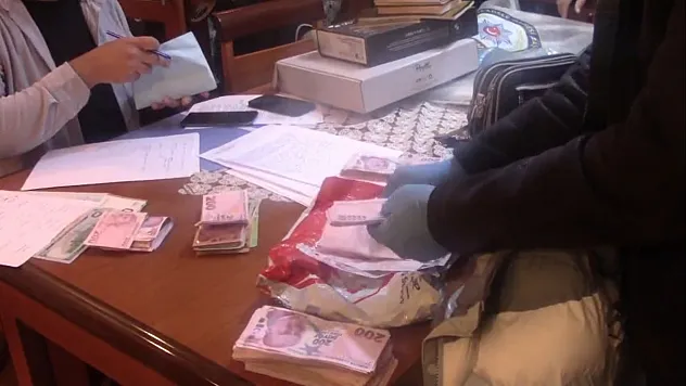 Eskişehir Merkezli 4 İlde FETÖ'nün Kadın Yapılanmasına Yönelik Operasyonda 16 Şahıs Yakalandı