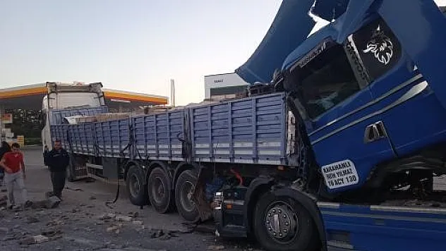 Eskişehir'de tır kazası: 1'i ağır 4 yaralı