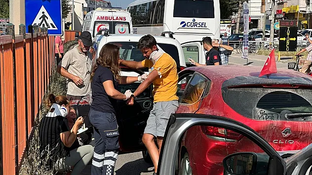 Eskişehir'de zincirleme kaza: 4 yaralı