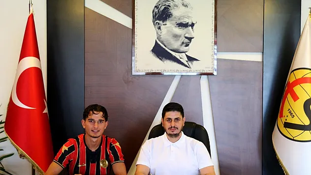 Eskişehirspor'dan orta saha transferi