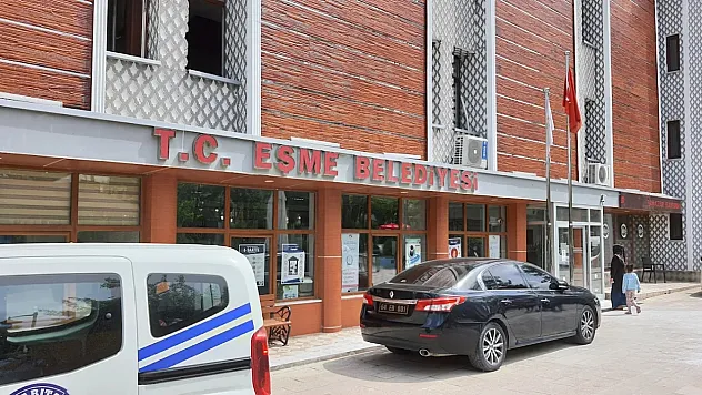 Eşme Belediyesi'ne Operasyon