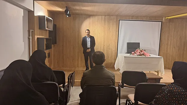 Evlilik İçin İlk Adımı Atıyorlar