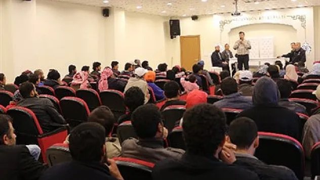 FATİH KAYACAN'DAN SURİYELİLERE: 'Gösterdiğimiz anlayışı sizden de bekliyoruz'