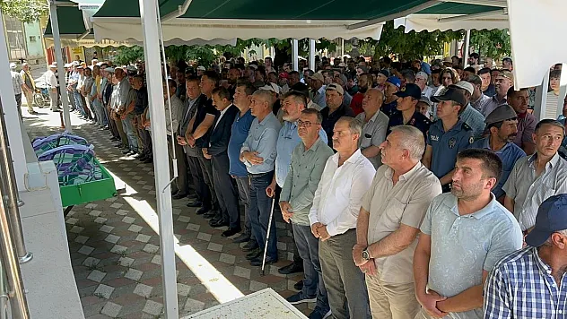 Feci kazada hayatını kaybeden 7 vatandaşın cenazeleri toprağa verildi