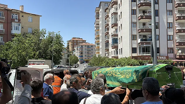 Feci Kazada Hayatını Kaybeden Anne Ve 8 Aylık Bebeği Yan Yana Toprağa Verildi