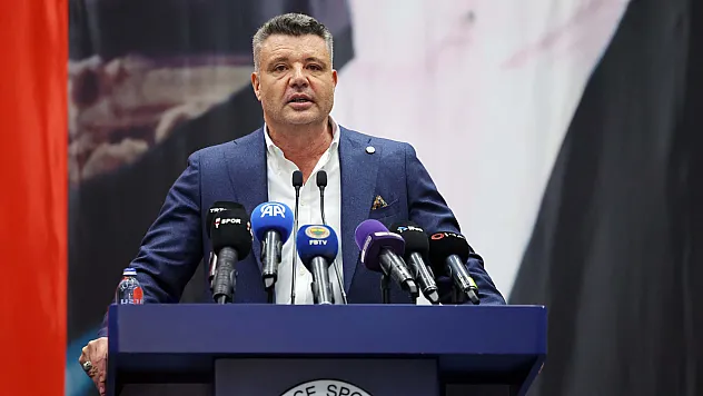 Fenerbahçe Başkanı Sadettin Saran Trafik Kazası Geçirdi