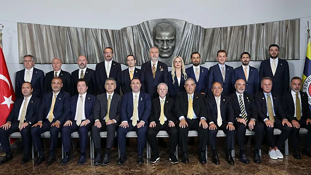 Fenerbahçe'de 7 Yönetici Birden İstifa Etti