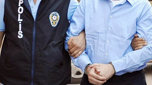 FETÖ'cü savcı yakalandı