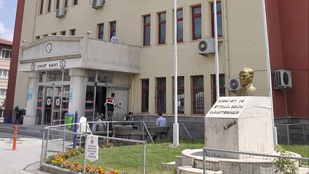 FETÖ'de 2 beraat, 4 ceza daha