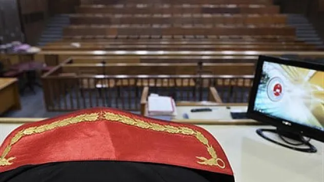 FETÖ'de ilk 6 ayda 327 karar