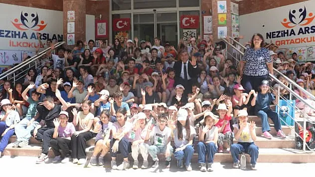 Fırçalardan Tuvale Hayaller: Yılsonu Resim Sergisi Açıldı
