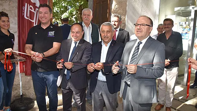 Frig Karma Fotoğraf Sergisi açıldı