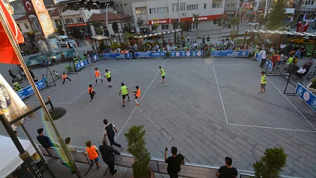 Futbol turnuvası başladı