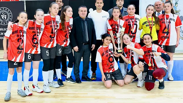 Futsal Turnuvasında Madalya Ve Kupalar Sahiplerini Buldu