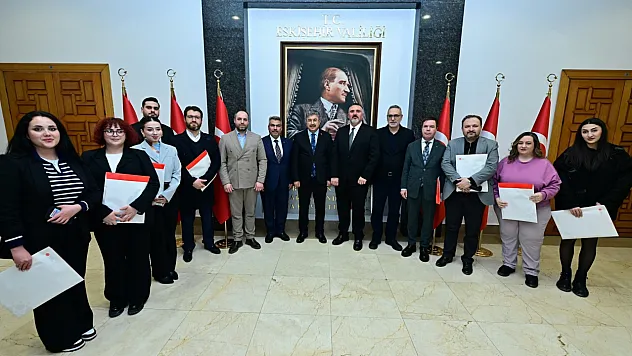 Gazeteciler Basın Kartlarını Vali Yılmaz'dan Aldı