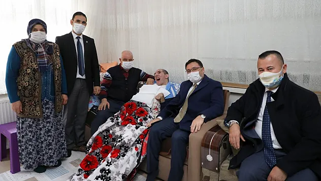 “Gazilerimizin varlığı bizim şerefimizdir”