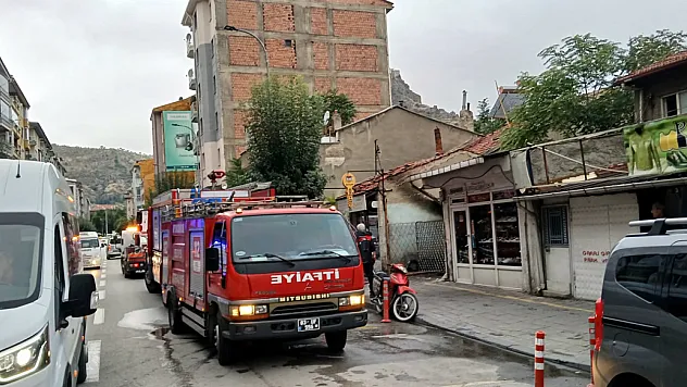 Gazlıgöl Caddesi'nde Yangın Paniği