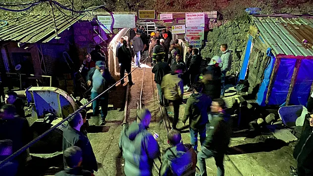 Gediz'de Madende Gazdan Etkilenen Madencilerin Tedavileri Devam Ediyor
