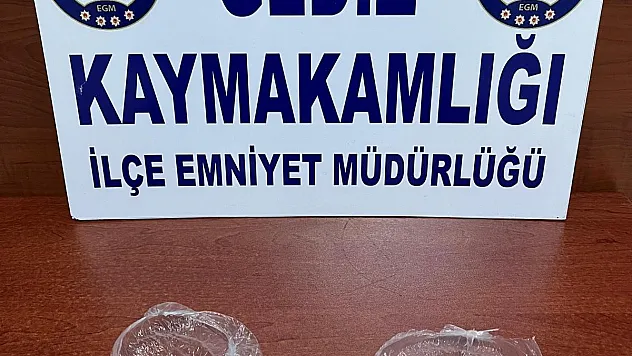 Gediz'e uyuşturucu getiren 2 şahıs yakalandı