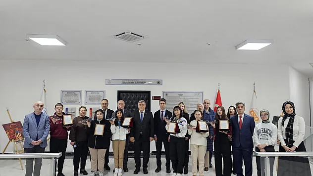Genç Tasarımcılar, Milli Savunmayı Çizdi